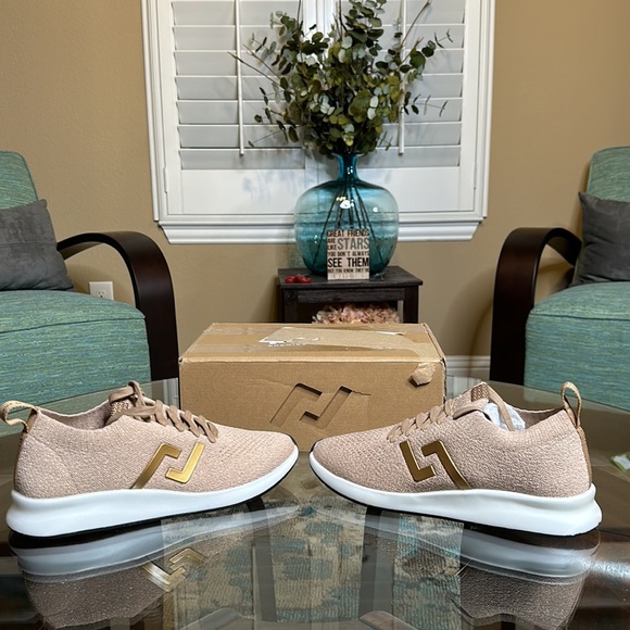 Bolt Lace Up By Rollie Sneaker‎ Sz 41/ Sz10 in rose gold color - Picture 8 of 9